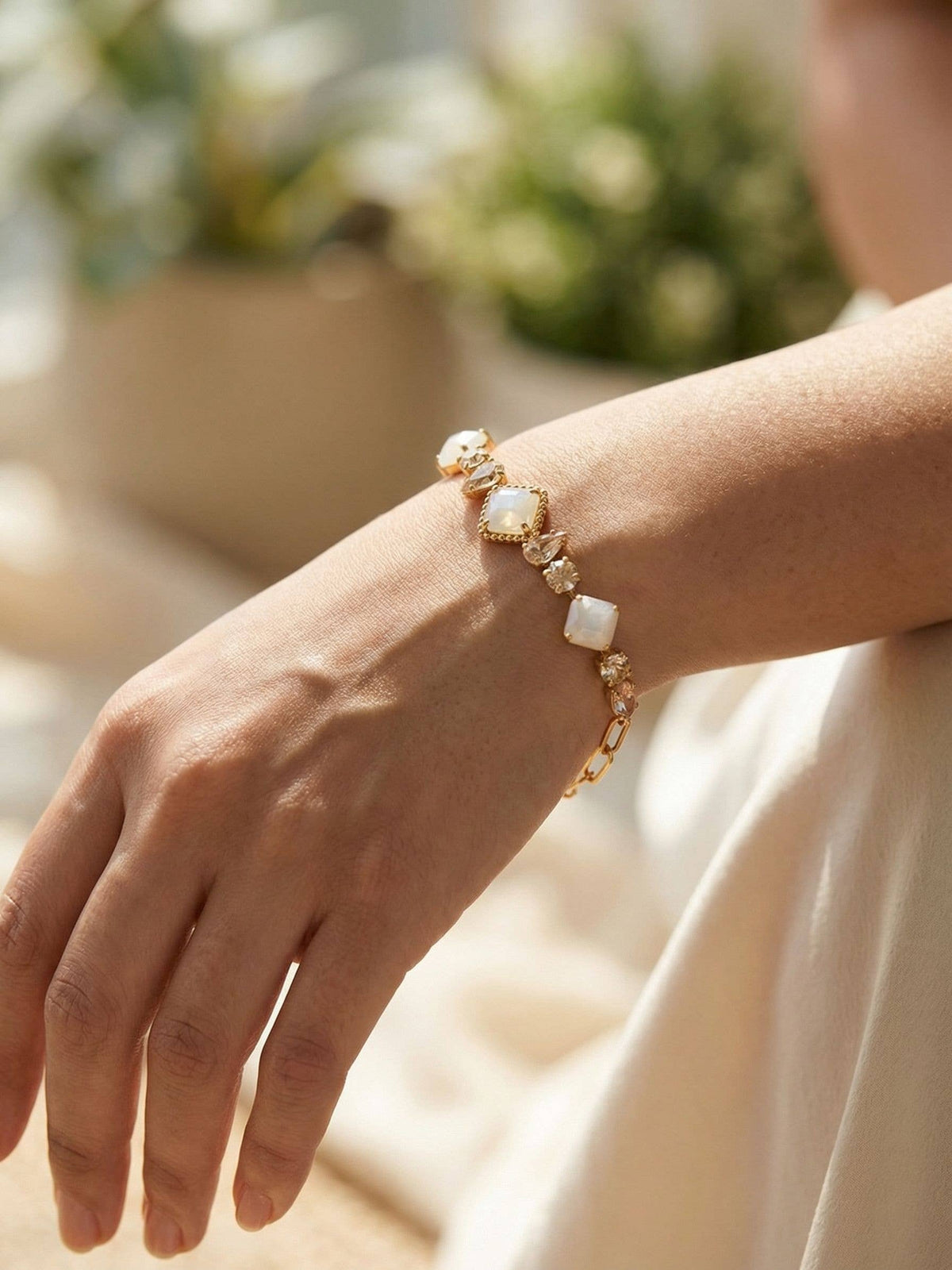 Izzy Tennis Bracelet - Golden Goddess