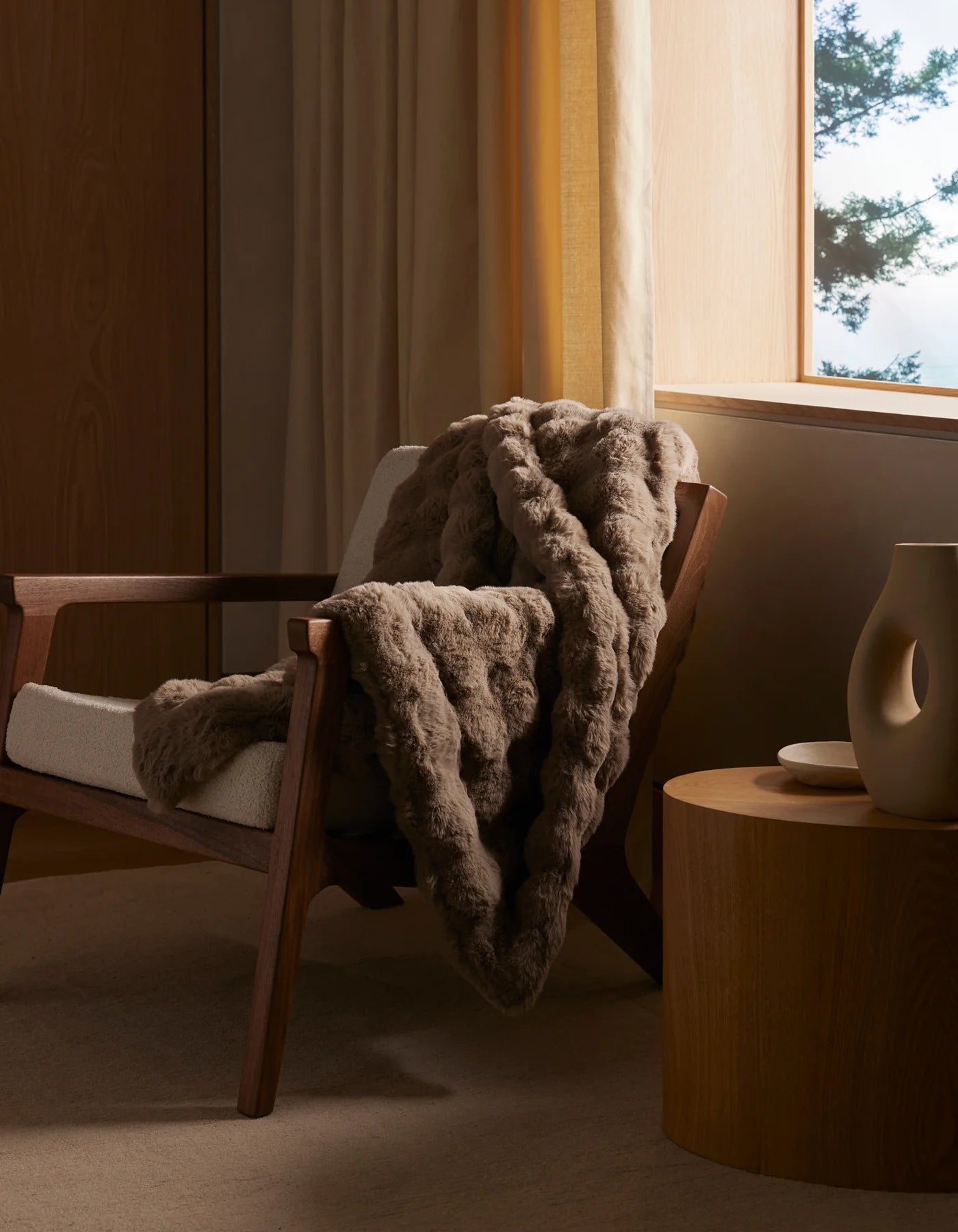 Cozy Earth Bubble Cuddle Blanket - Walnut