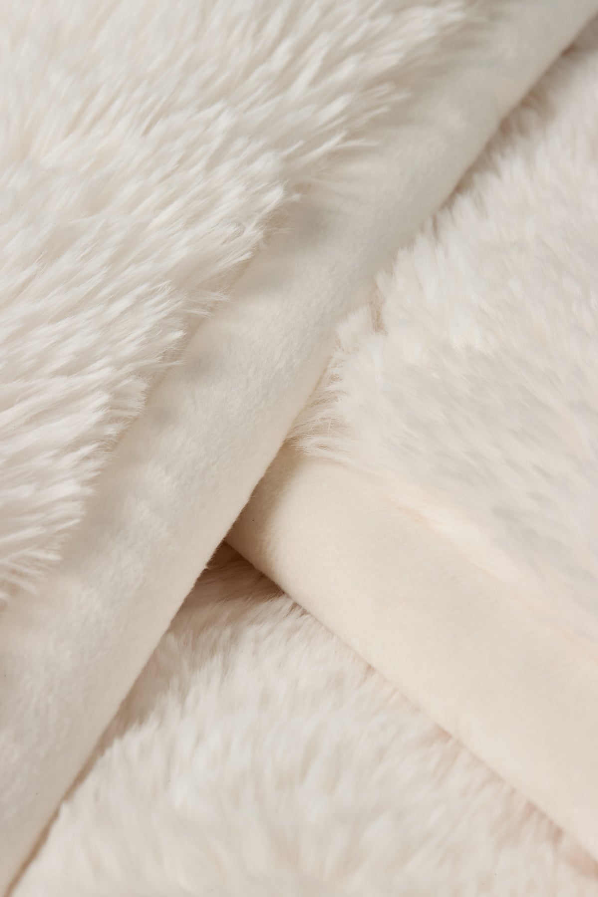 Barefoot Dreams Cloud Faux Fur Throw - Cream