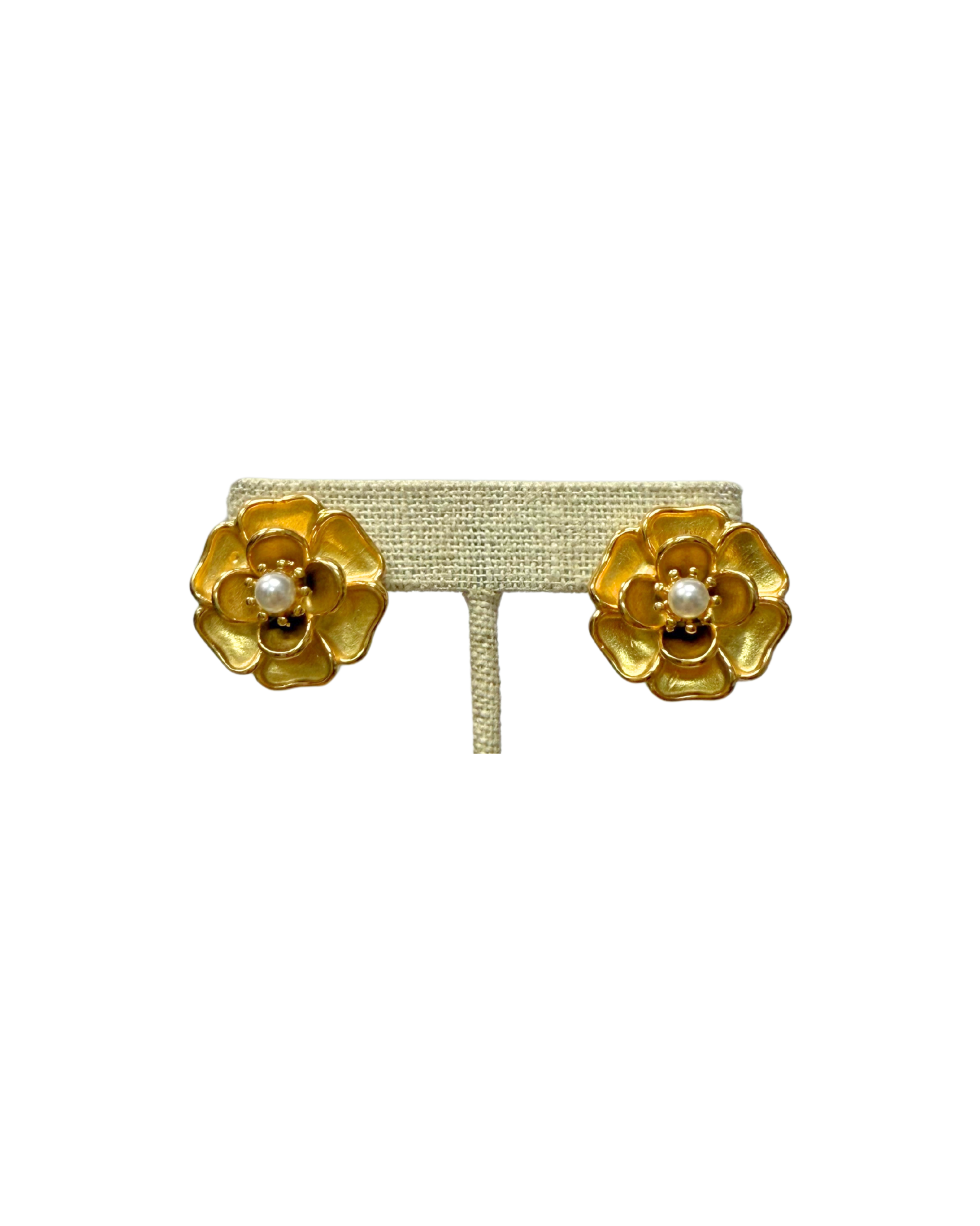 Flower Pearl Studs - Gabrielle's Biloxi
