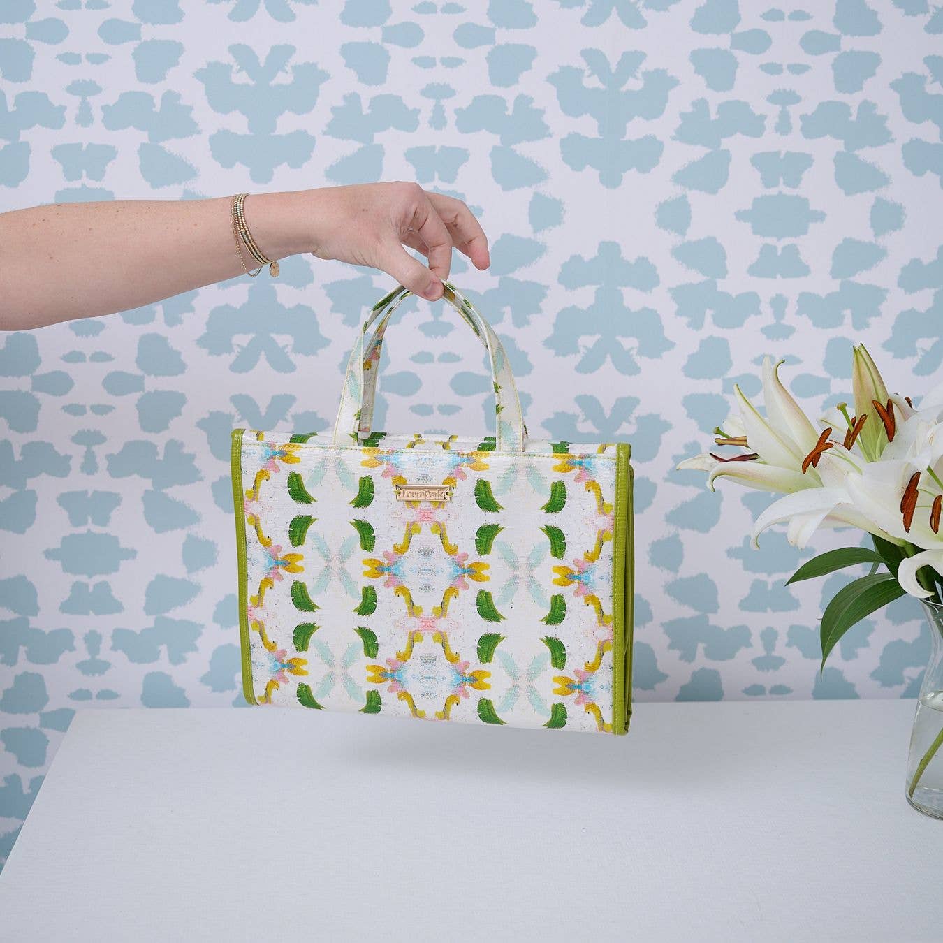 Laura Park Hanging Travel Case - Dogwood