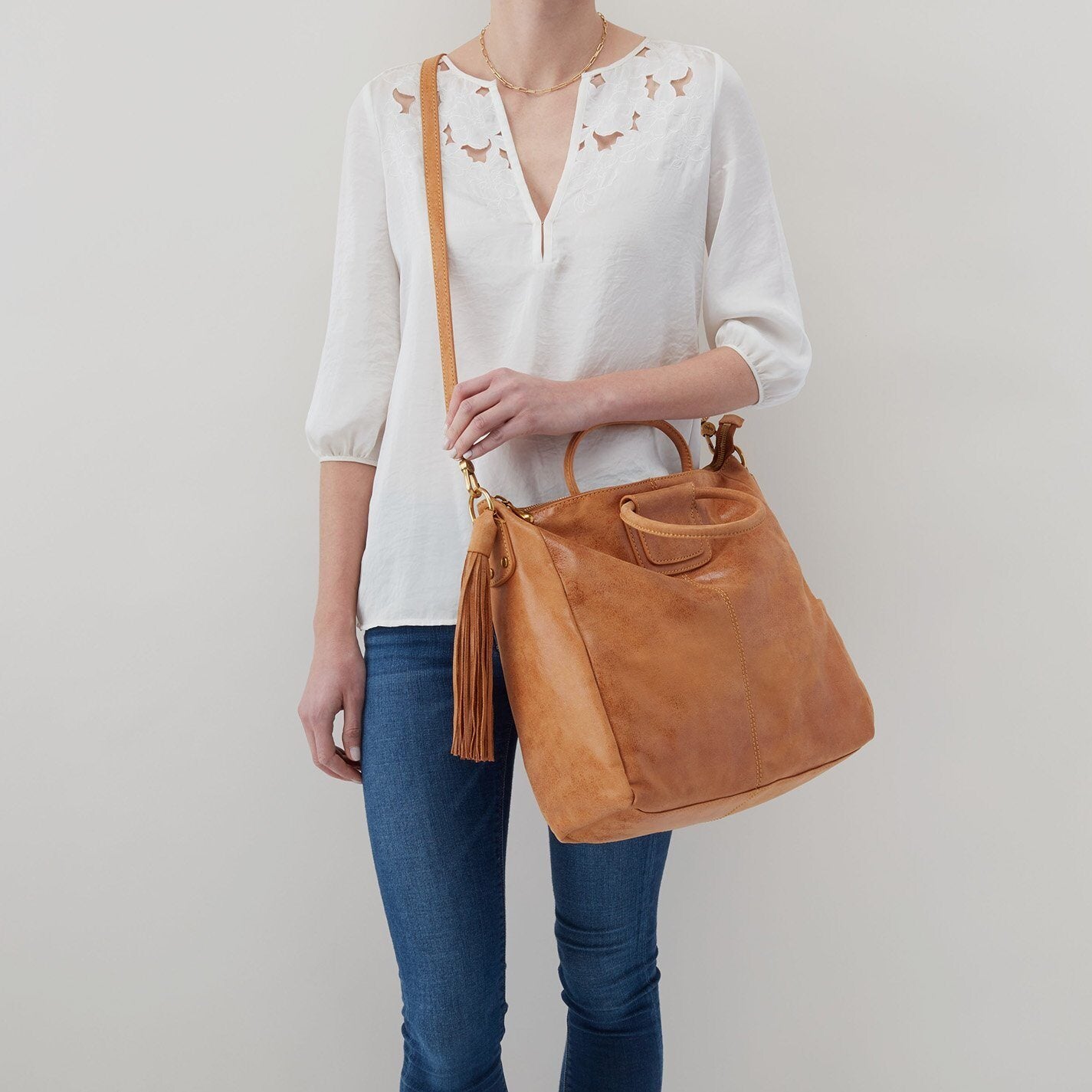 Hobo Sheila Handbag - Whiskey - Gabrielle's Biloxi