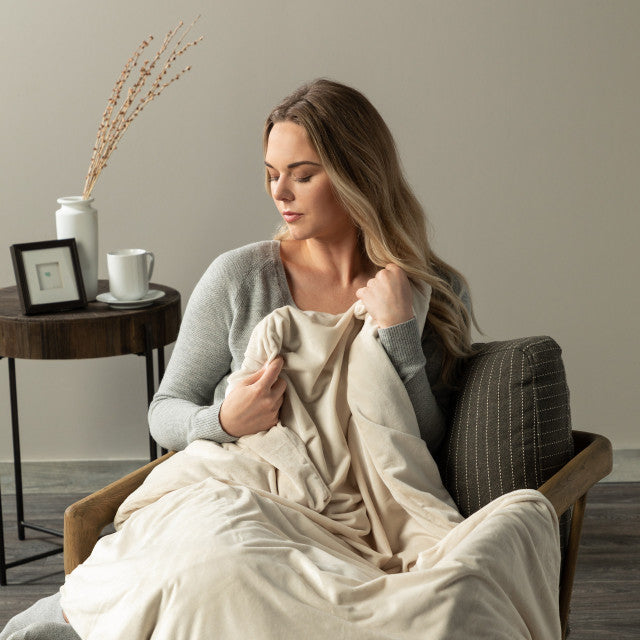 Demdaco Weighted Throw Blanket-Cream Giving - Gabrielle's Biloxi