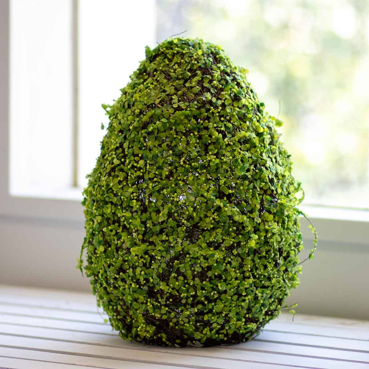 Gabrielle's Biloxi Belmont Egg Decor