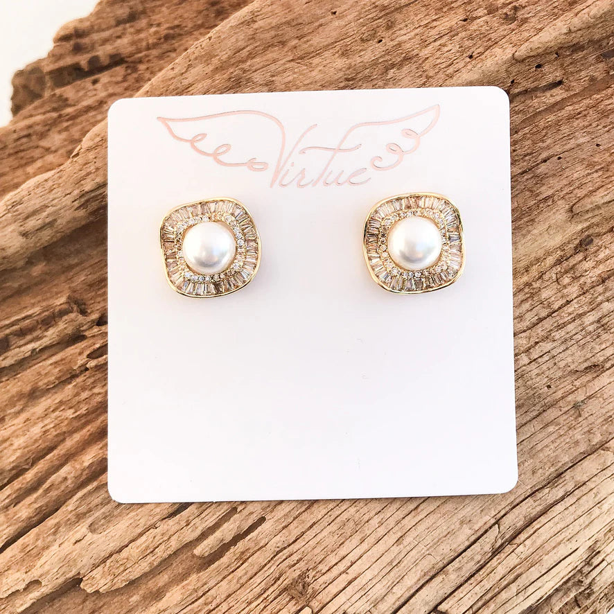 Virtue Wavvy Cuffed Pearl Earrings - Gabrielle's Biloxi