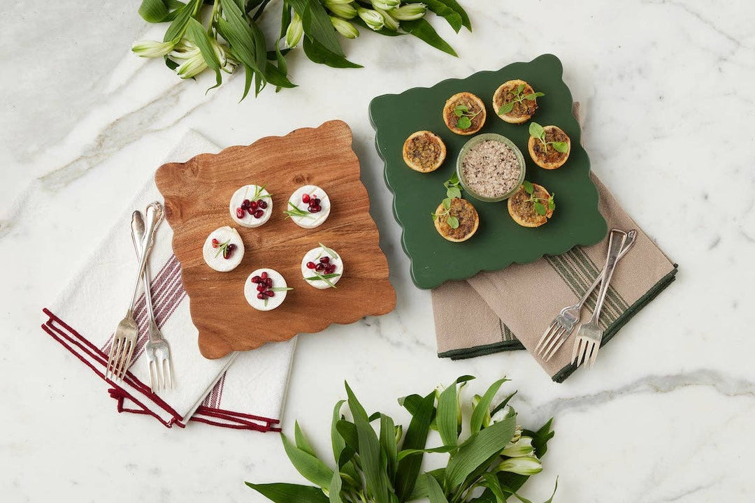 Etu Home Square Scalloped Board with Cheese Markers, Small, Spruce