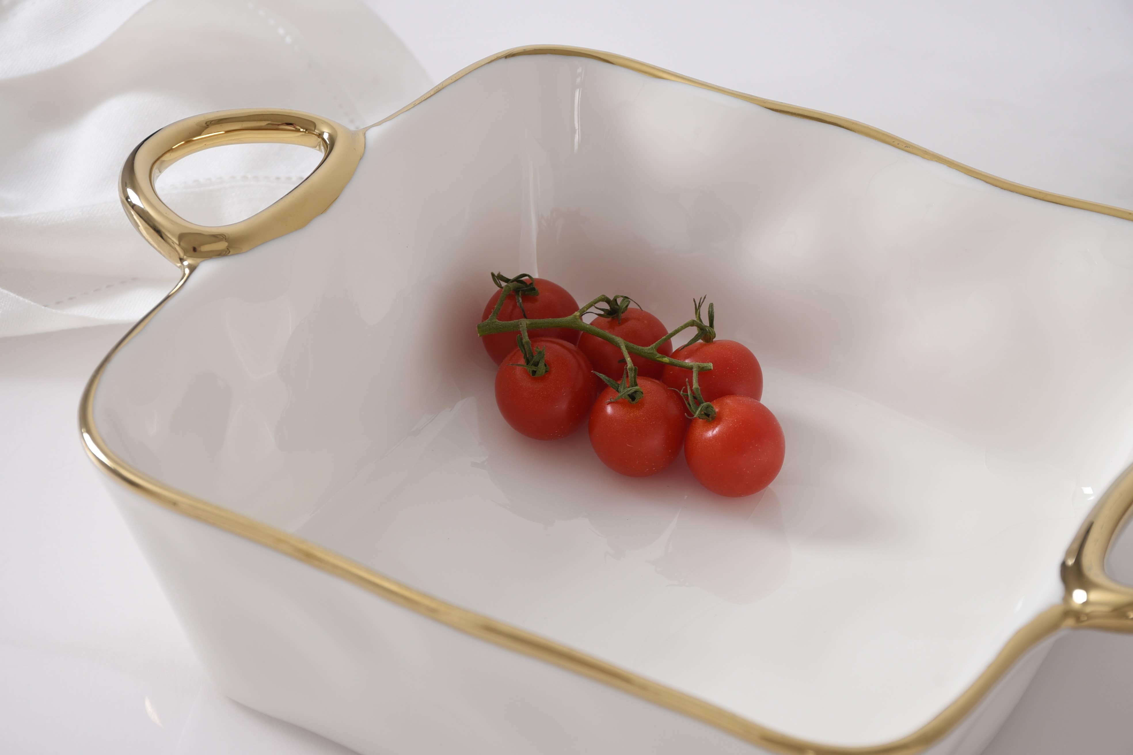 Pampa Bay Square Baking Dish - White & Gold - Gabrielle's Biloxi