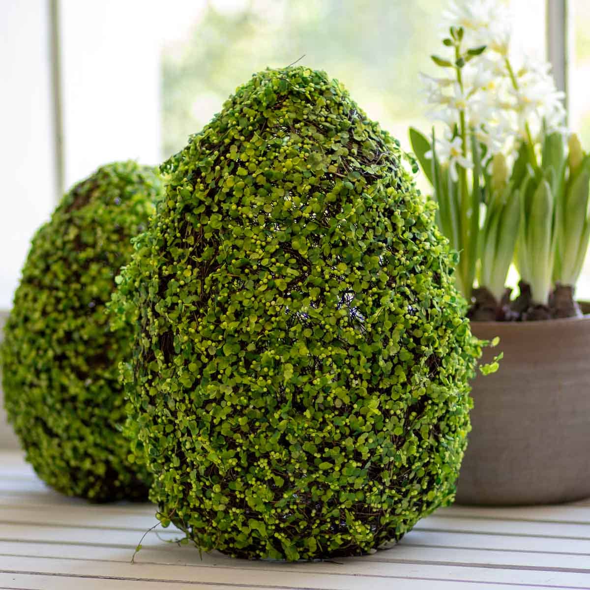 Gabrielle's Biloxi Belmont Egg Decor - Thumbnail 2