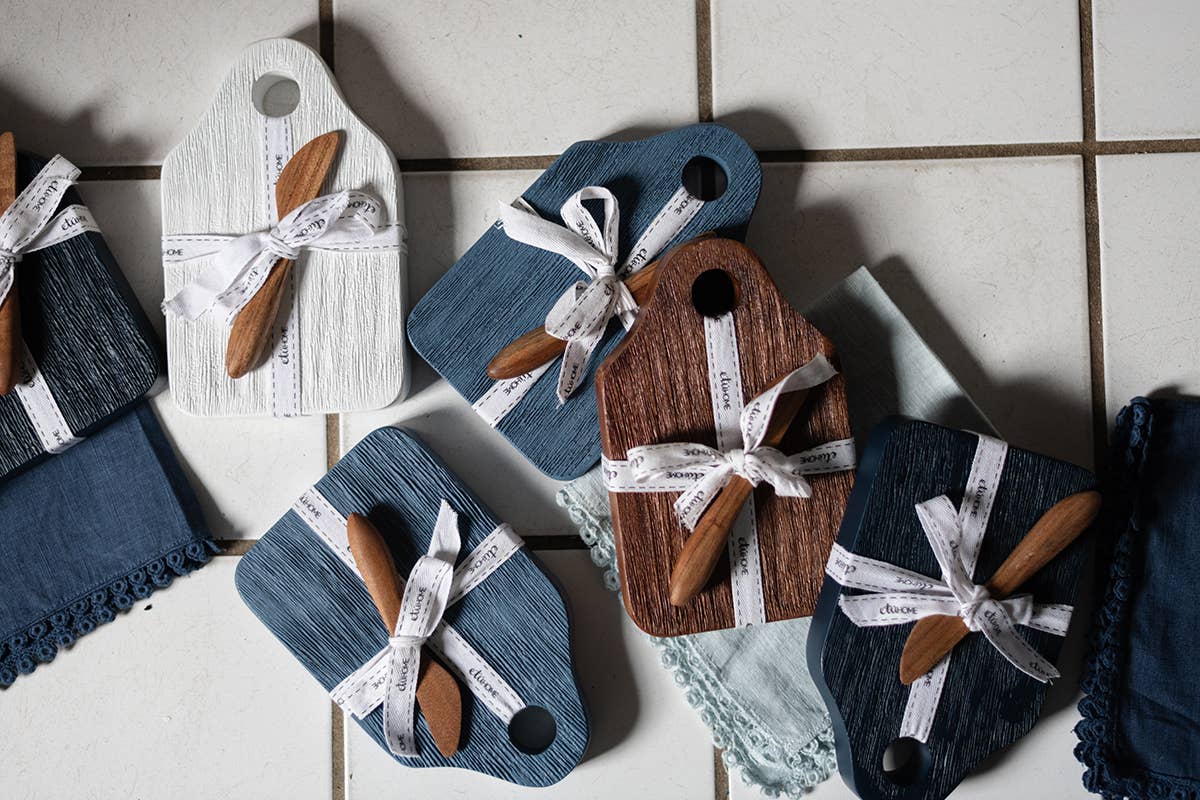 Dutch Cheese Board with Spreader, Small, Denim Blue - Gabrielle's Biloxi