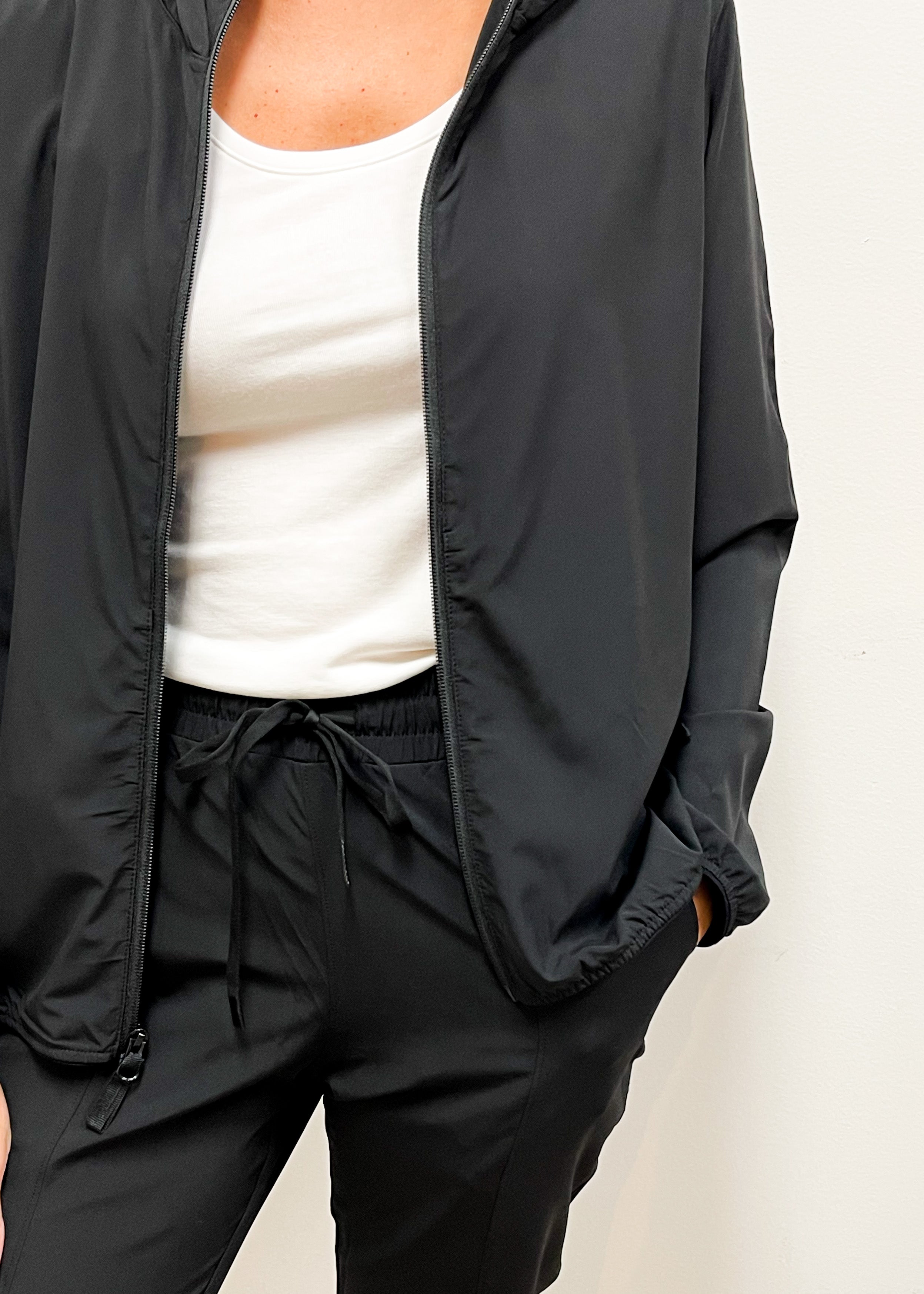 LBLOX Essential Run Jacket - Black - Gabrielle's Biloxi