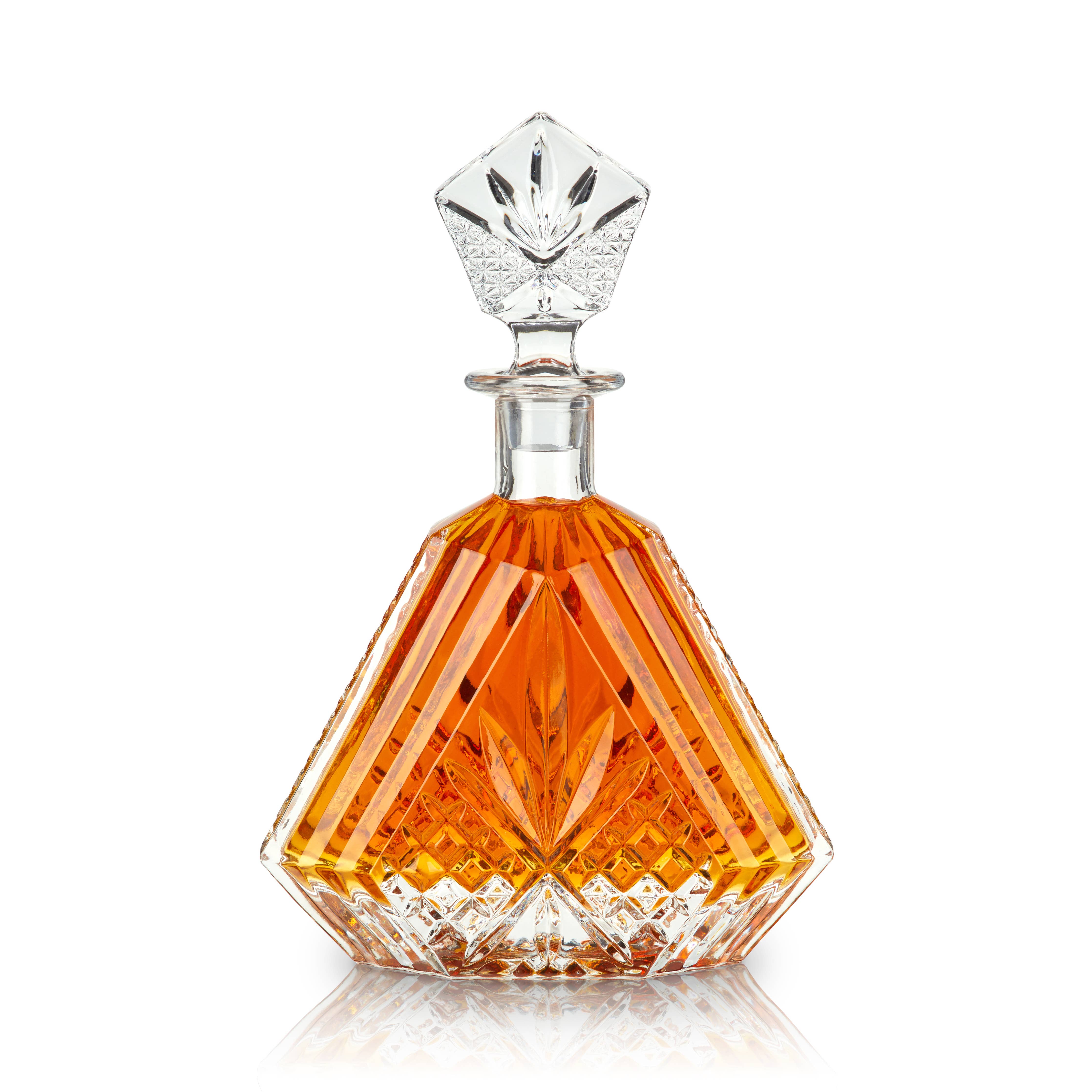 Admiral™ Vintage-Style Irish-Cut Crystal Whiskey Decanter - Gabrielle's Biloxi