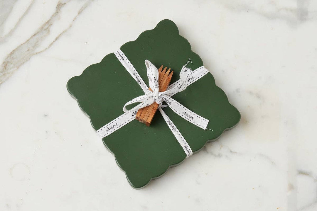 Etu Home Square Scalloped Board with Cheese Markers, Small, Spruce
