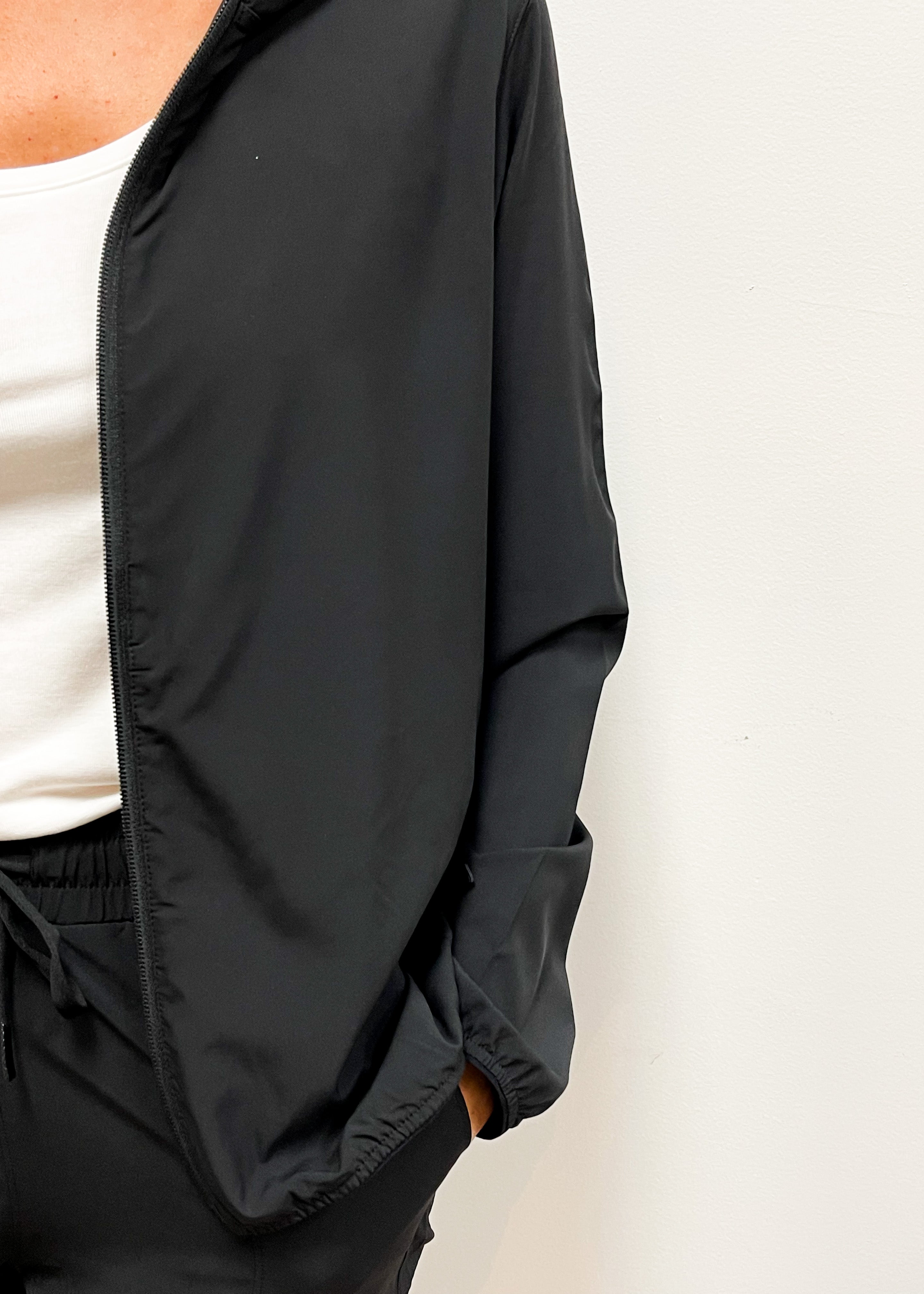 LBLOX Essential Run Jacket - Black - Gabrielle's Biloxi