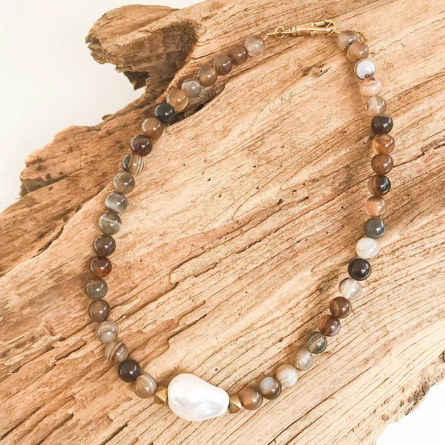 The Kamryn Necklace - Espresso Cateye