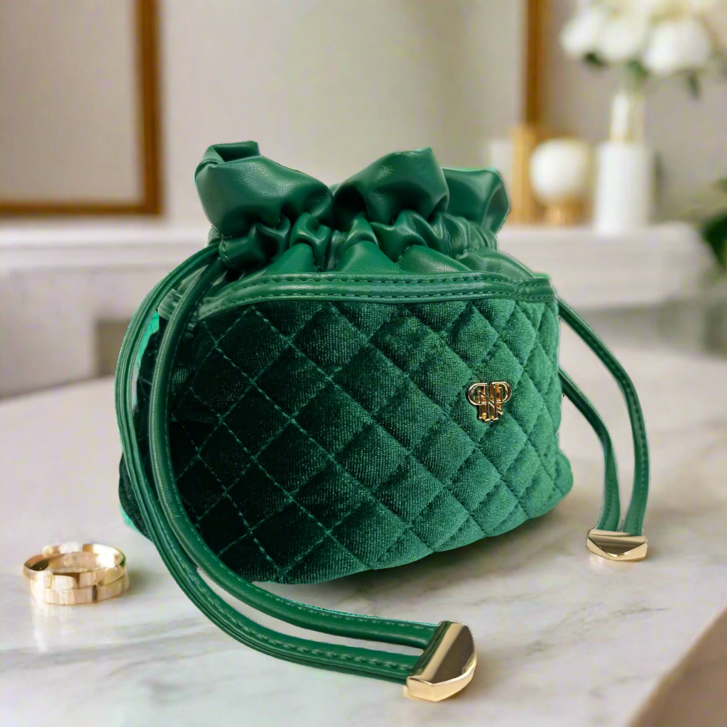 Oprah's Favorite Things 2021 - Ultra Jewelry Case - Emerald Velvet - Gabrielle's Biloxi
