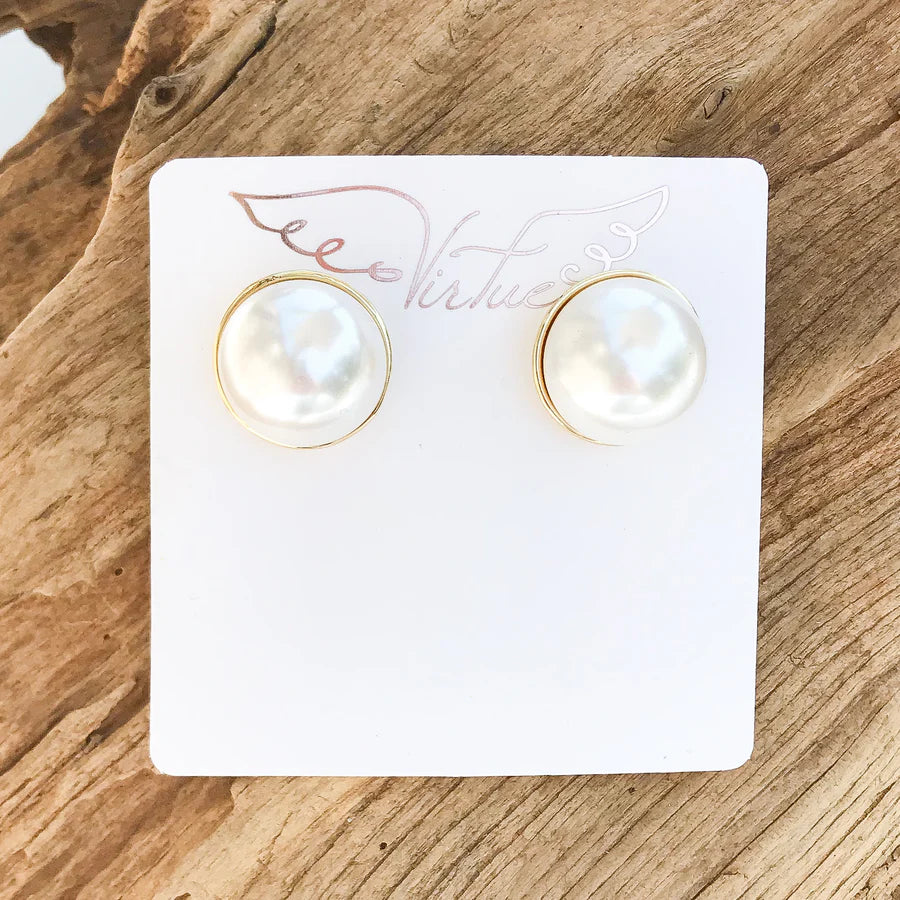 Round Puff Pearl Earrings - Gabrielle's Biloxi