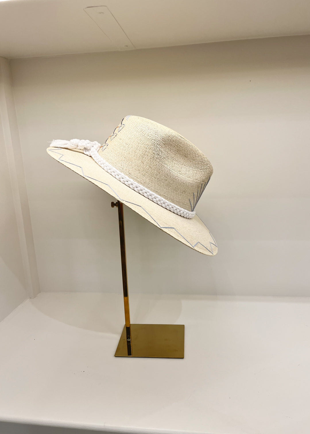 Tipsy Threads White Palm Triple Fish - Medium - Gabrielle's Biloxi
