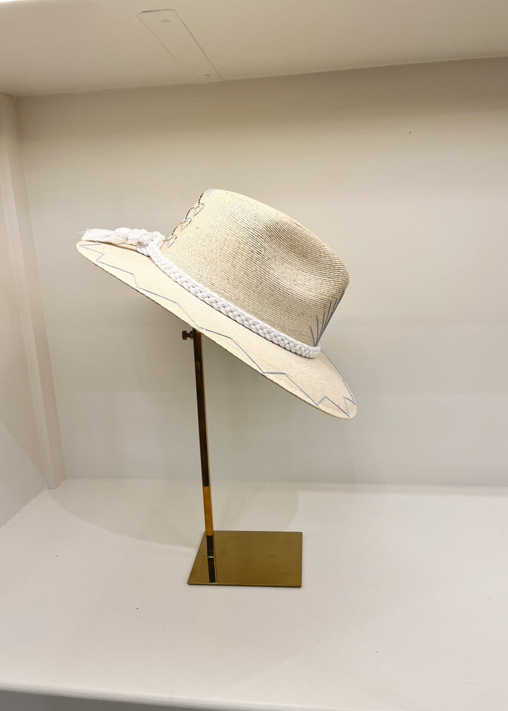 Tipsy Threads White Palm Triple Fish - Medium - Gabrielle's Biloxi