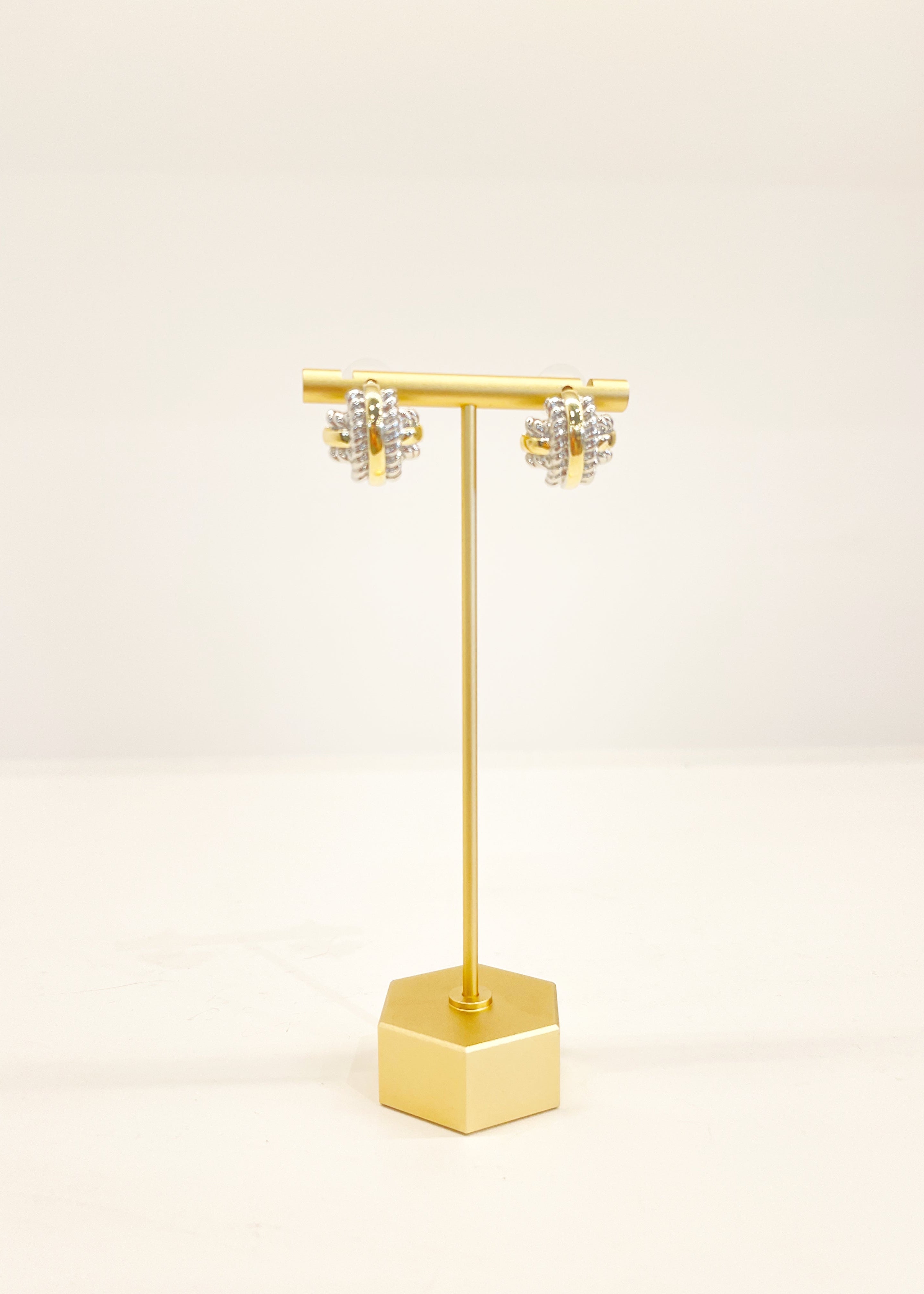 Mixed Metal Crossover Studs