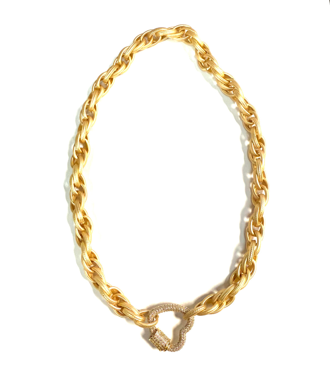 Twisted Etched Chain 18" with Heart Carabiner - Gabrielle's Biloxi