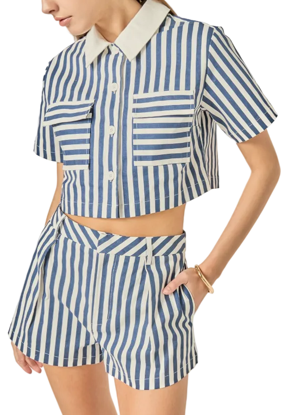Cropped Shirt With Short Sleeves - Navy/Off White - Gabrielle's Biloxi