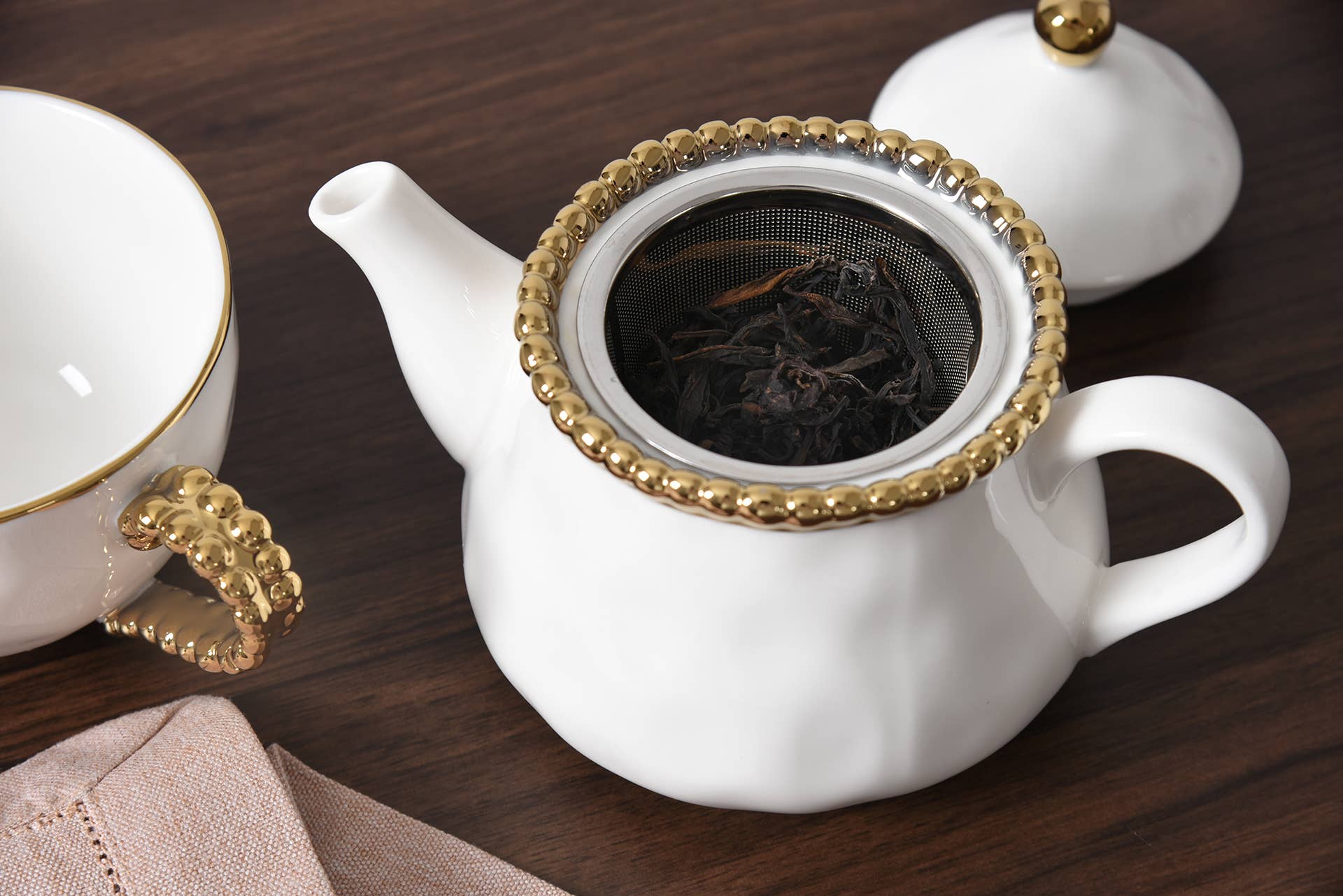 Pampa Bay Tea Pot - White & Gold - Gabrielle's Biloxi