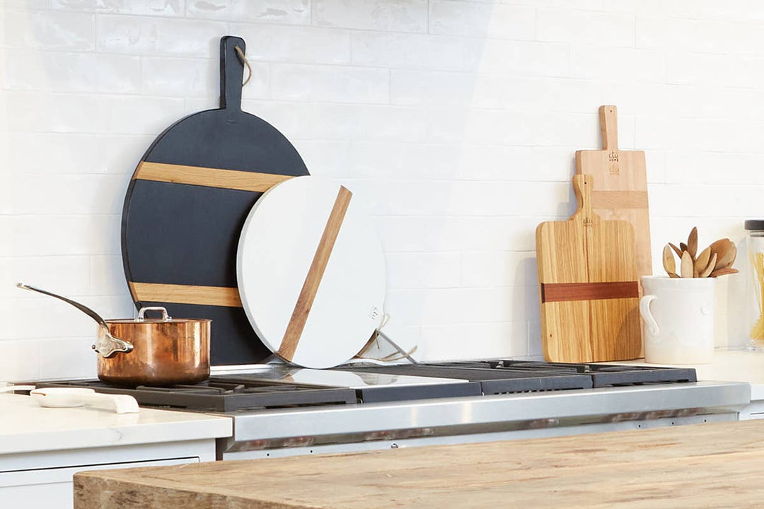 ETU Mod Charcuterie Cheese Board, Small Round, White - Gabrielle's Biloxi