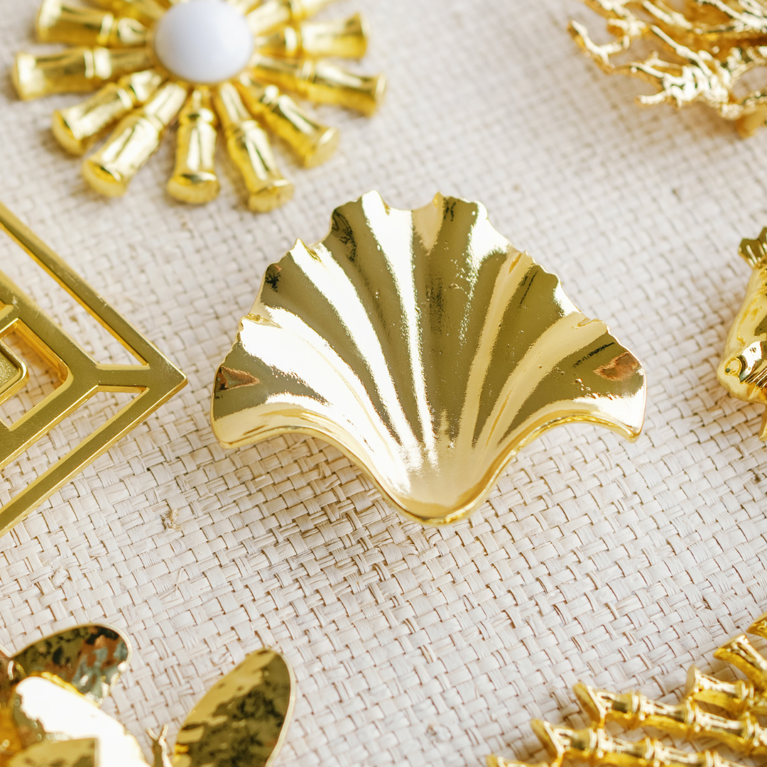 Clamshell Artisan Interchangeable Belt Buckle w/ Gold Finish - Gabrielle's Biloxi