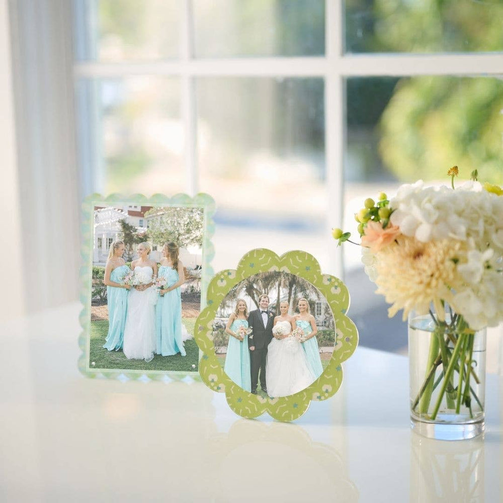 Dorset Garden Green Acrylic Round Picture Frame - Gabrielle's Biloxi