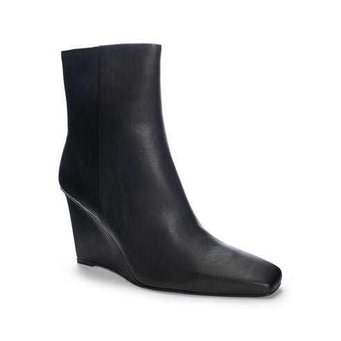 42 Gold Olanna Boot - Black Leather - Gabrielle's Biloxi