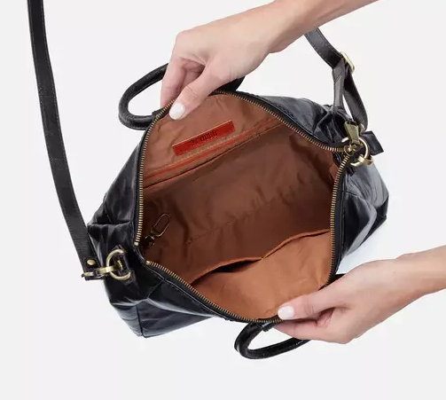 Hobo Shelia Medium Black - Gabrielle's Biloxi