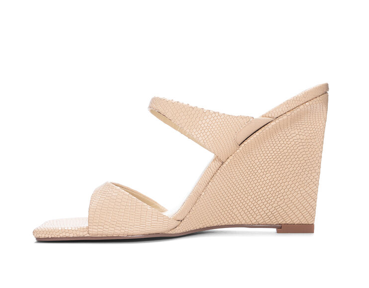 42 Gold Omira Liz Leather Wedge - Beige - Gabrielle's Biloxi